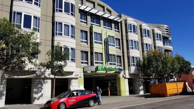Holiday Inn Express hospitality project - Doneright Hotel Furniture Liquidators project portfolio