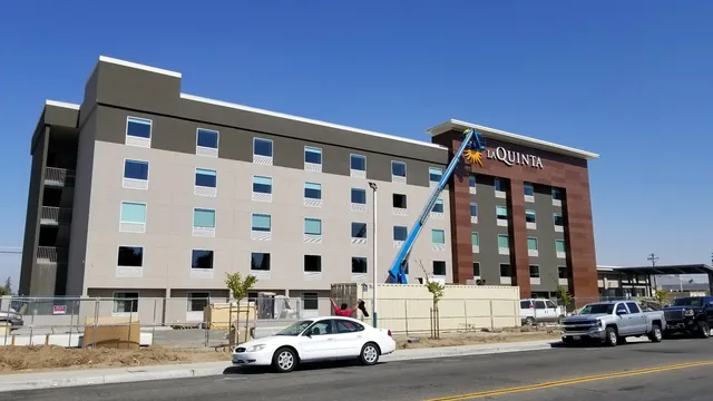 La Quinta hospitality project - Doneright Hotel Furniture Liquidators project portfolio